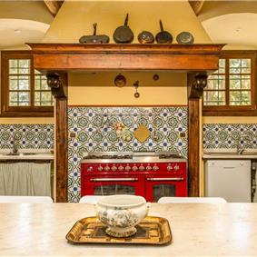 8 Bedroom Villa with Pool near Certaldo, Tuscany, Sleeps 14 - 15